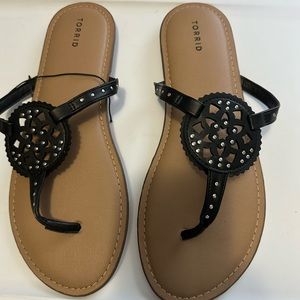 Torrid 13 Wide Sandals NWT